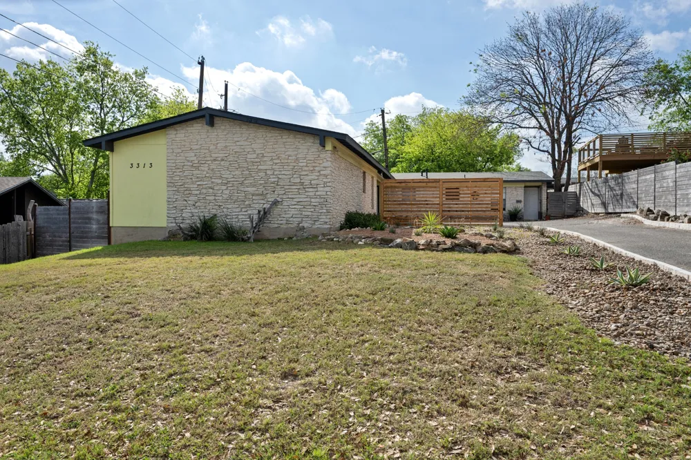 3313 S Oak Drive Austin, TX 78704
