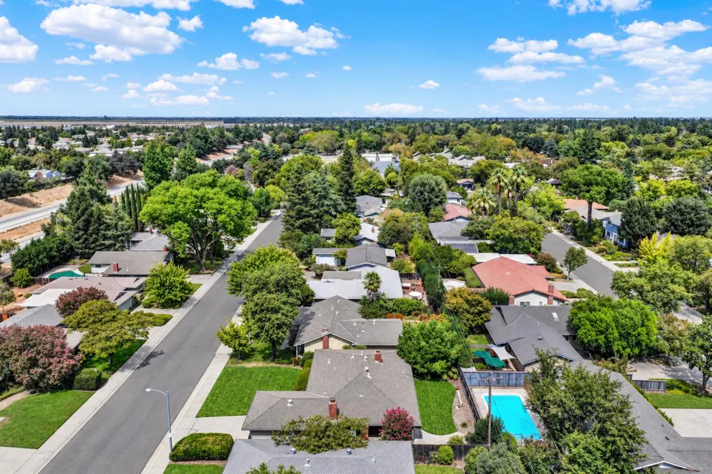 928 Acacia Davis, CA 95616