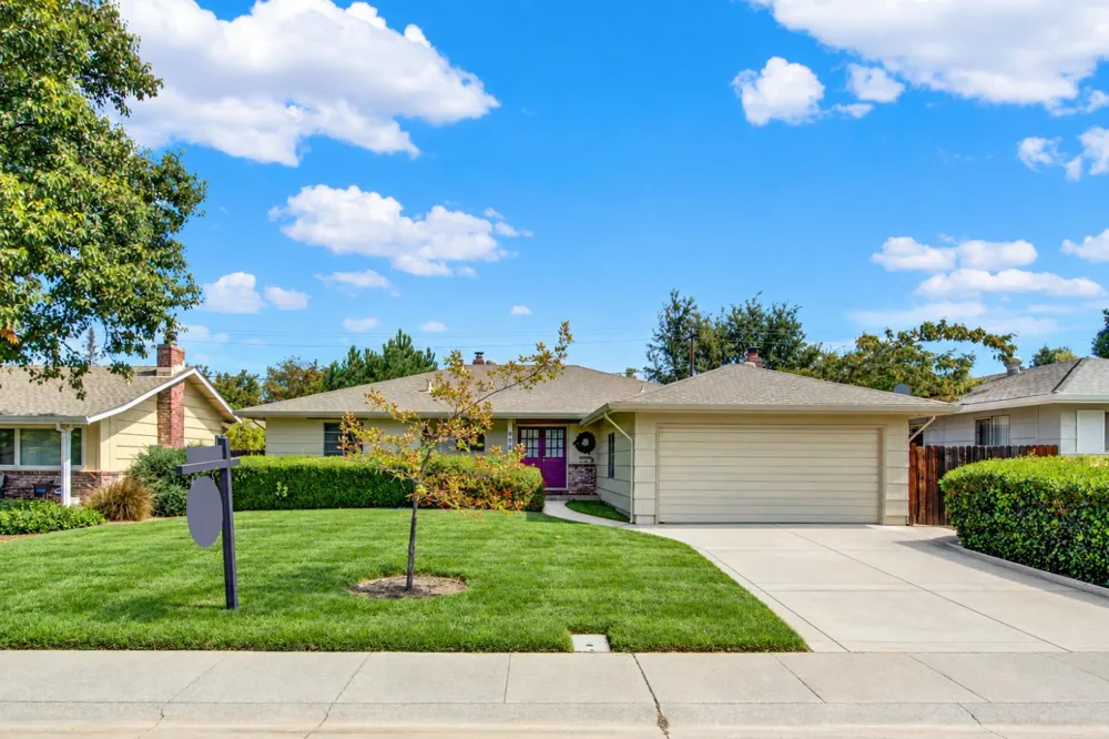 928 Acacia Davis, CA 95616