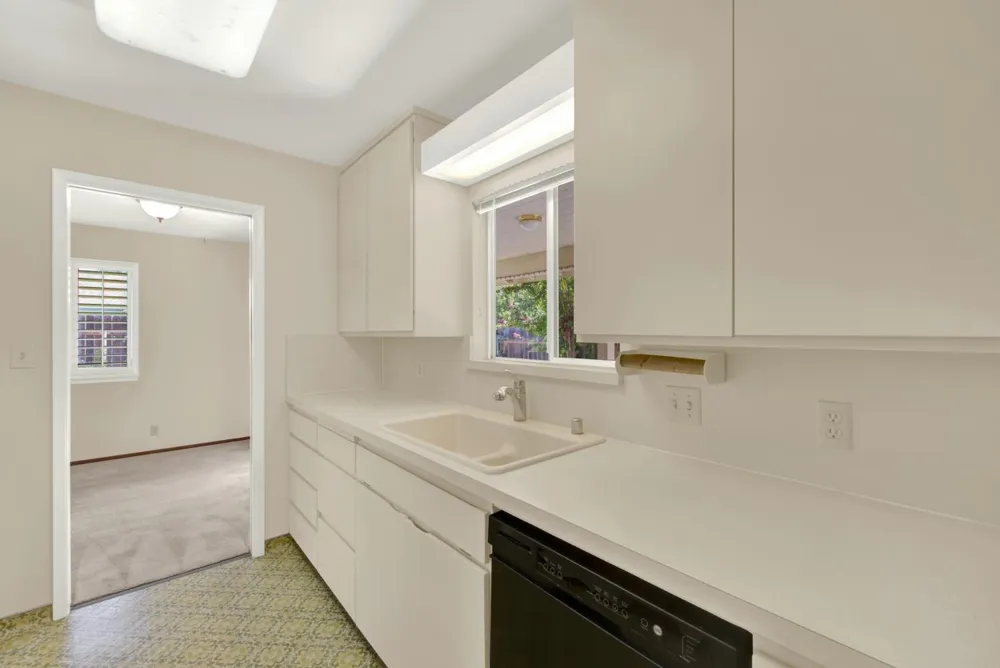 928 Acacia Davis, CA 95616