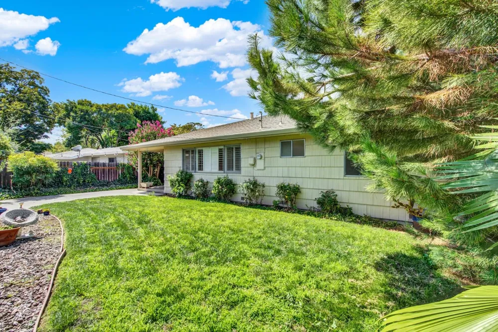 928 Acacia Davis, CA 95616