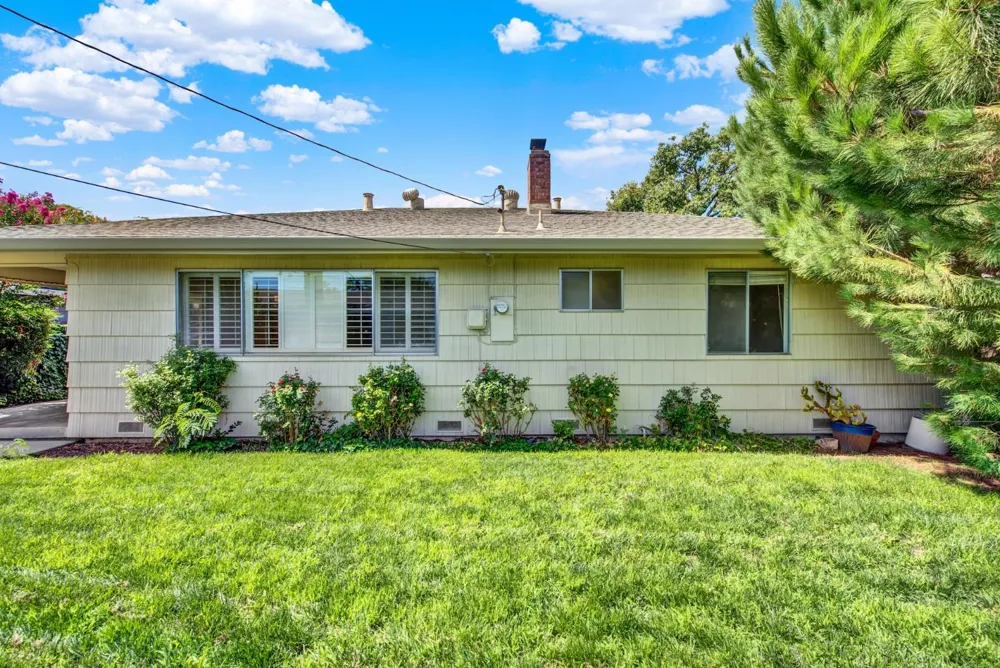 928 Acacia Davis, CA 95616