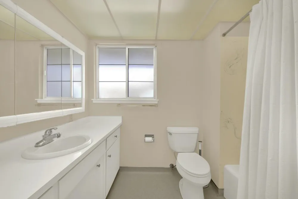 928 Acacia Davis, CA 95616