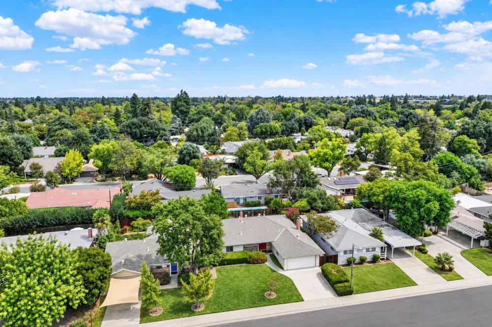 928 Acacia Davis, CA 95616
