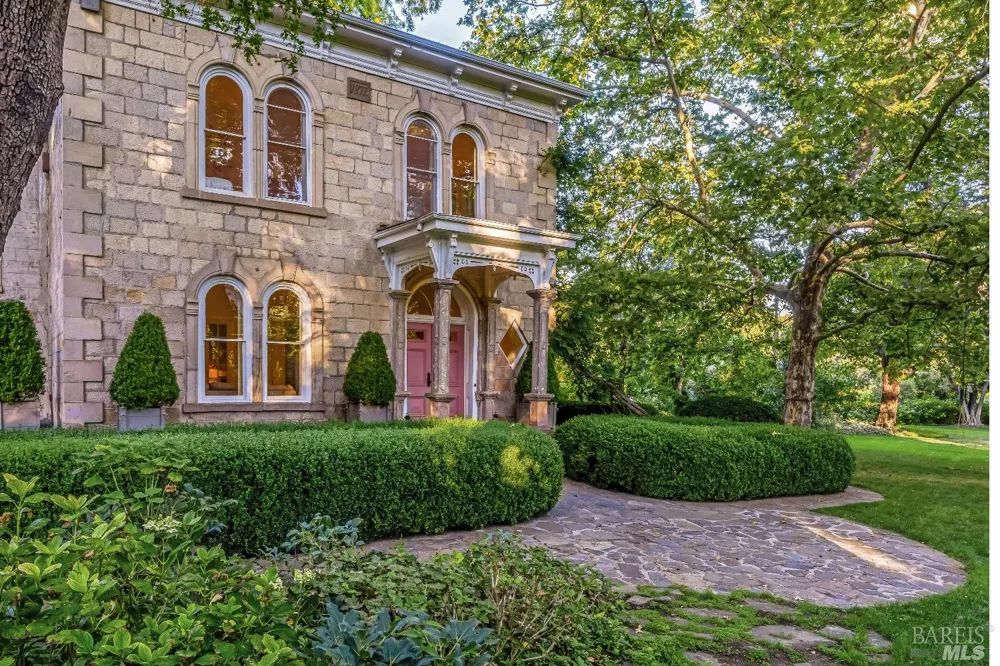 1105 Lodi Lane St. Helena, CA 94574