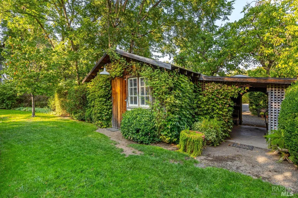 1105 Lodi Lane St. Helena, CA 94574