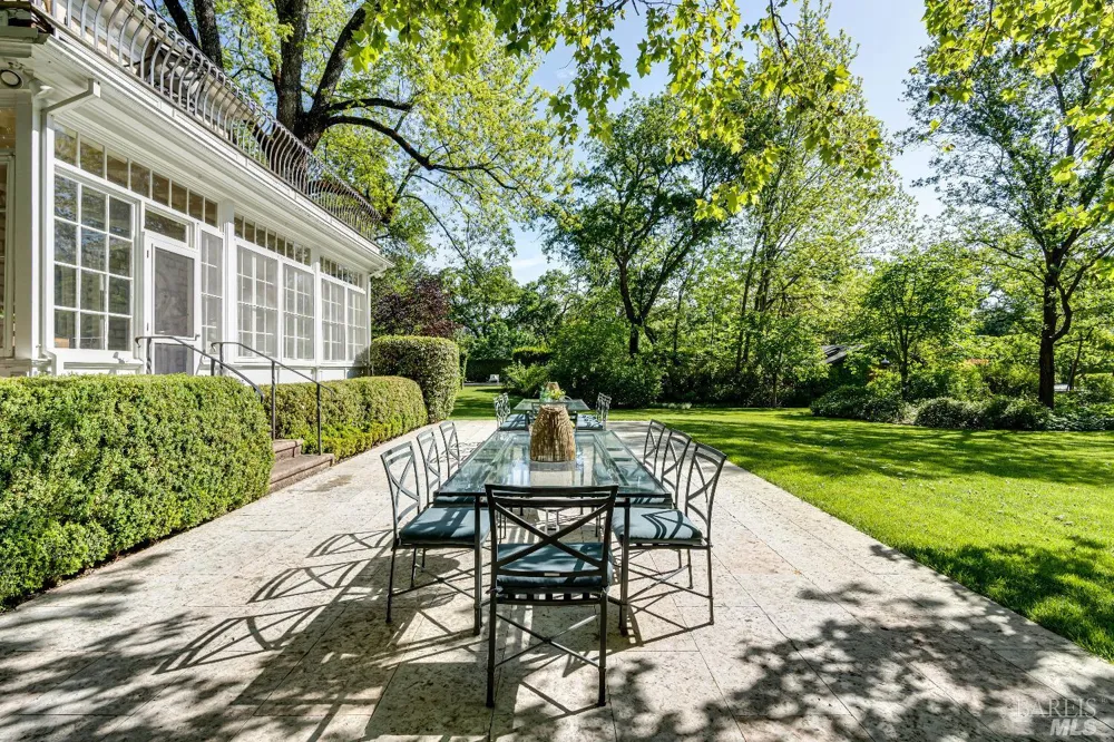 1105 Lodi Lane St. Helena, CA 94574