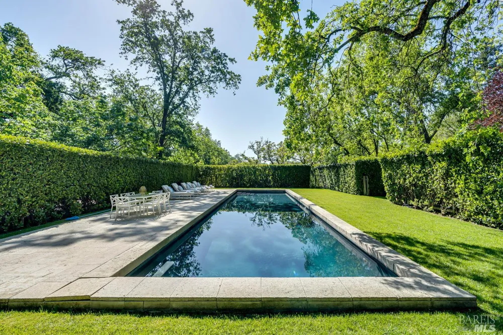 1105 Lodi Lane St. Helena, CA 94574