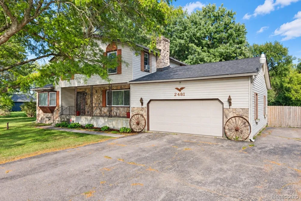 2481 S Genesee Road Burton City, MI 48519