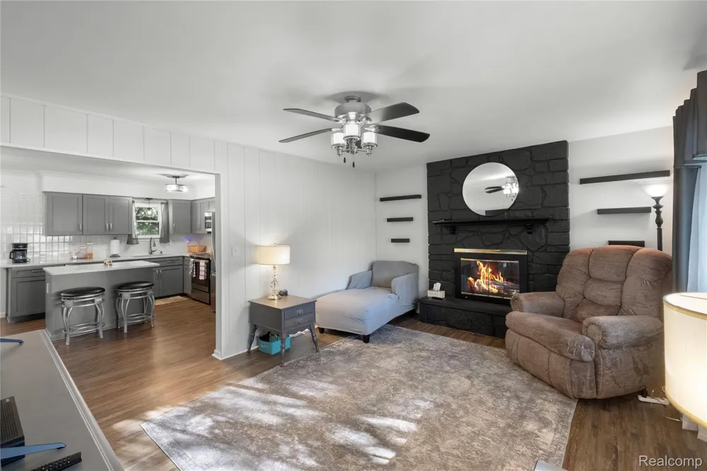 2481 S Genesee Road Burton City, MI 48519