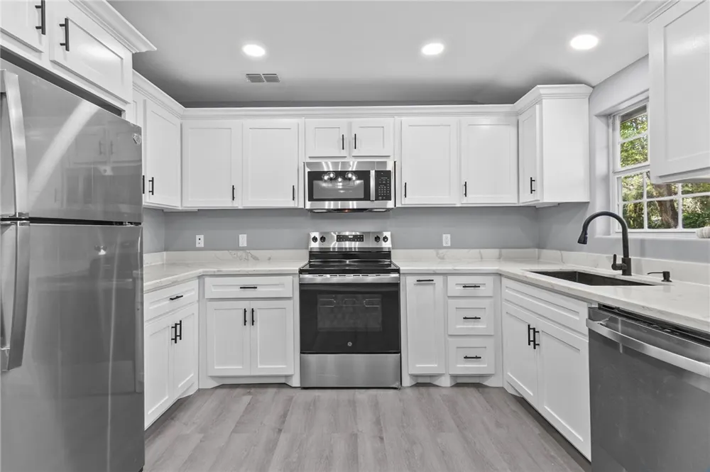 1120 Oakland Alice, TX 78332