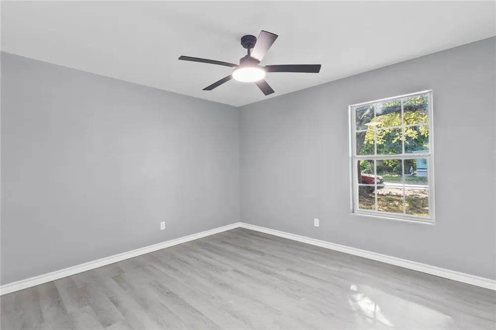 1120 Oakland Alice, TX 78332