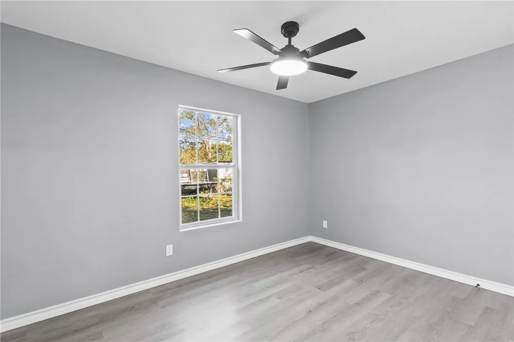 1120 Oakland Alice, TX 78332