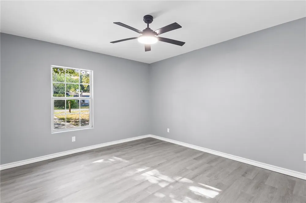 1120 Oakland Alice, TX 78332