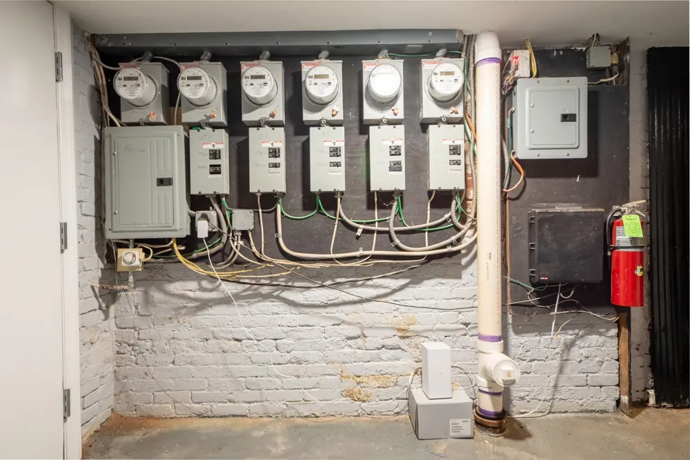 1808 WEST ST Union City, NJ 07087