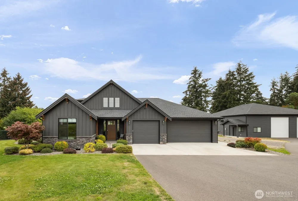 2529 14th Ave NW Gig Harbor, WA 98335