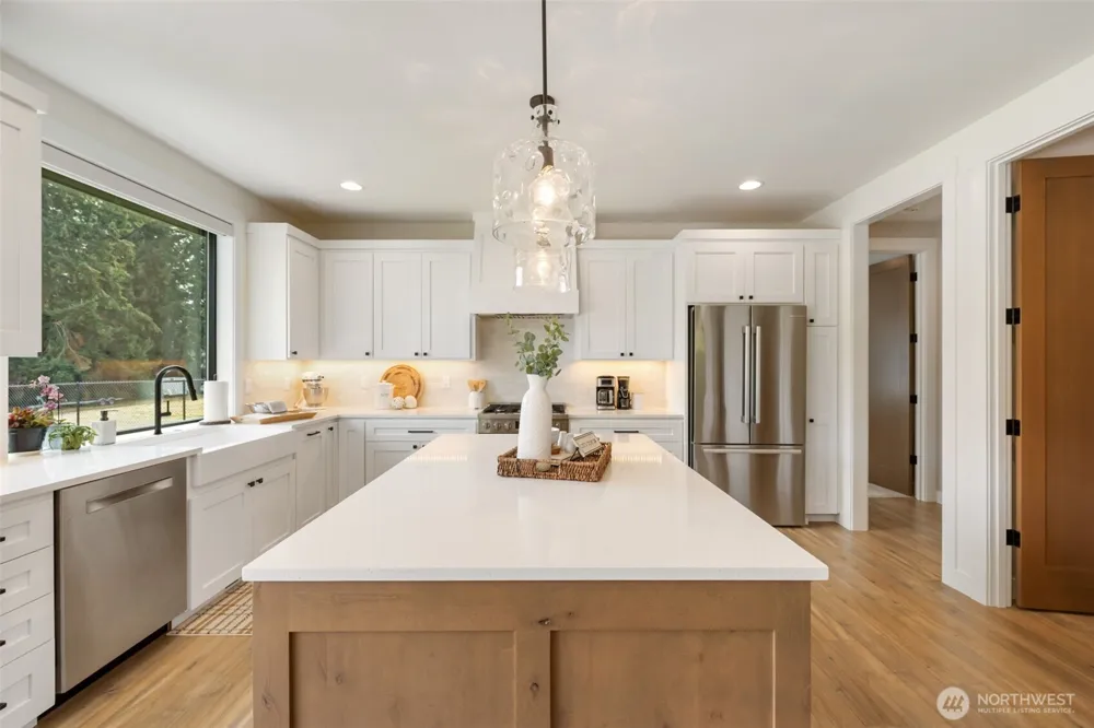 2529 14th Ave NW Gig Harbor, WA 98335