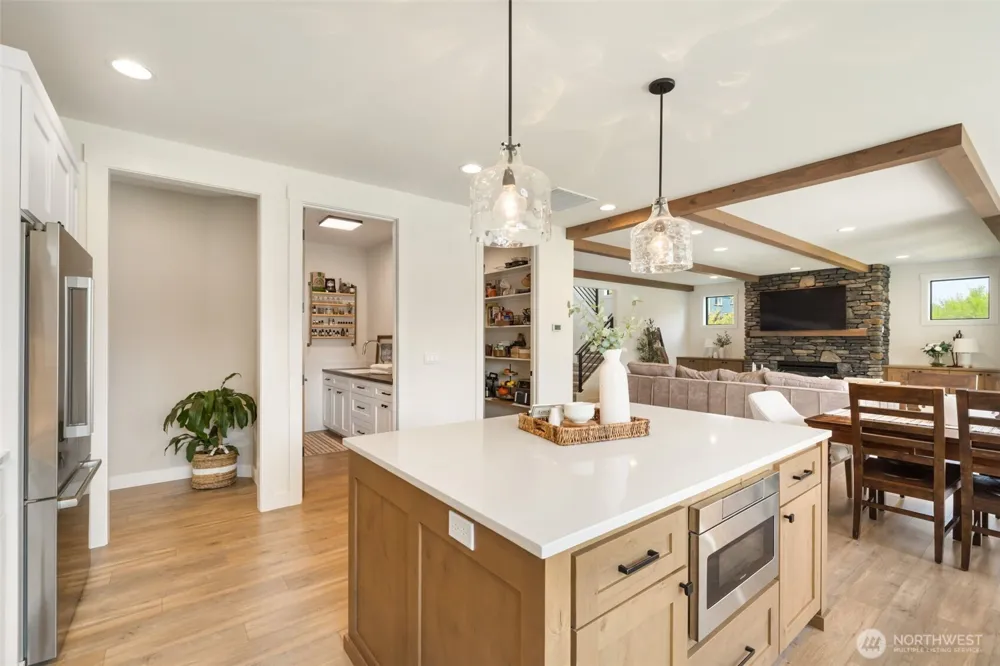 2529 14th Ave NW Gig Harbor, WA 98335