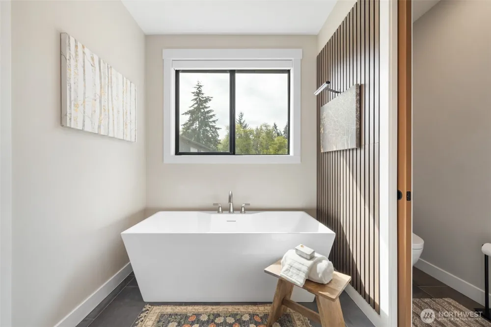 2529 14th Ave NW Gig Harbor, WA 98335