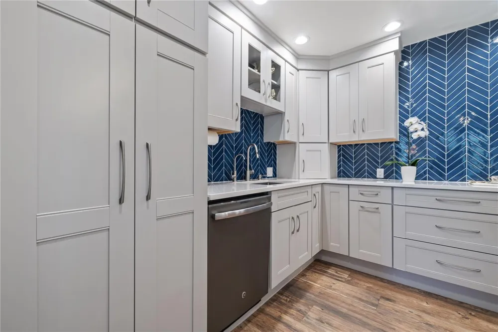 220 14TH AVENUE St Petersburg, FL 33701