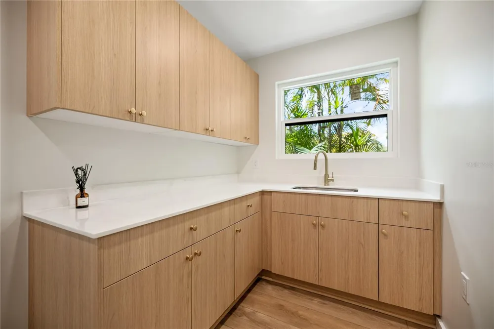 220 14TH AVENUE St Petersburg, FL 33701