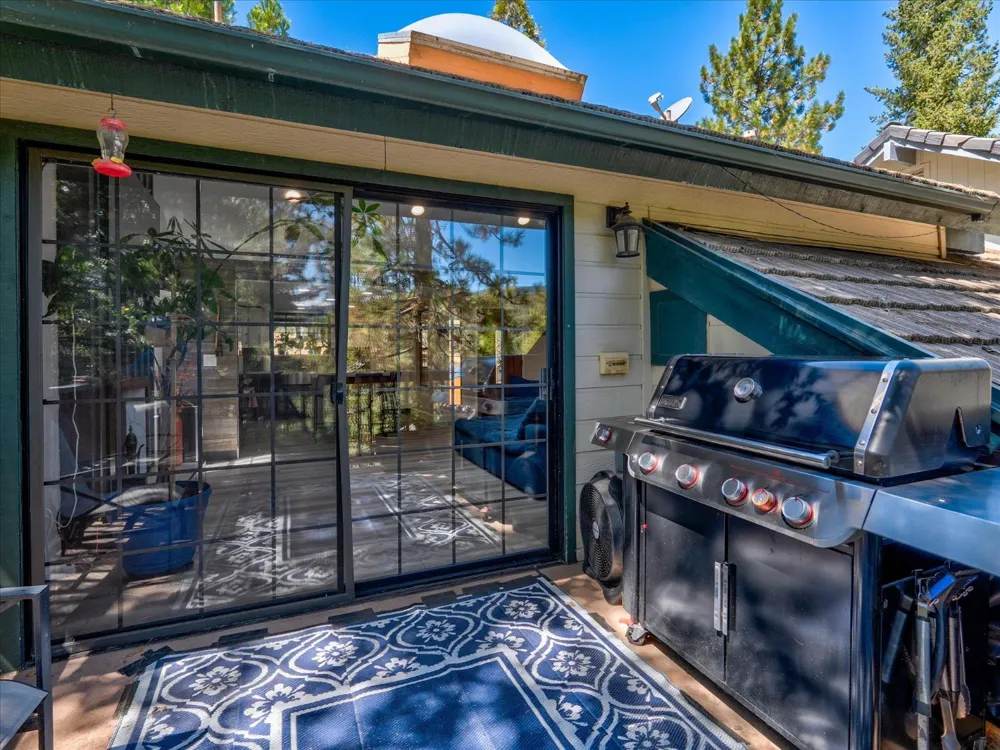 40593 Saddleback Road Bass Lake, CA 93604