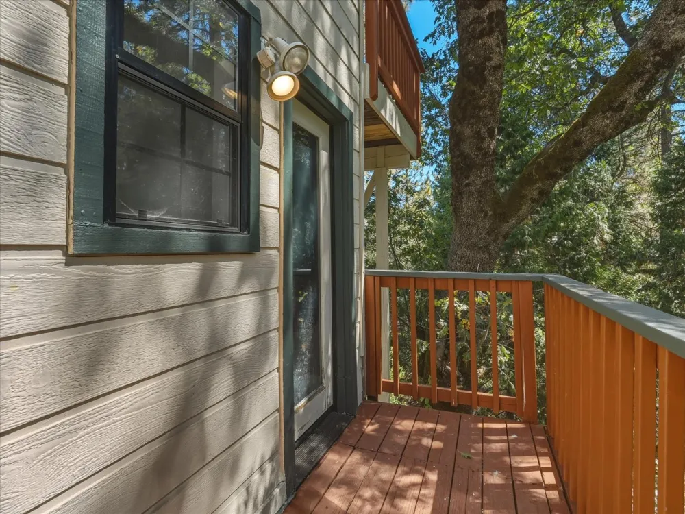 40593 Saddleback Road Bass Lake, CA 93604