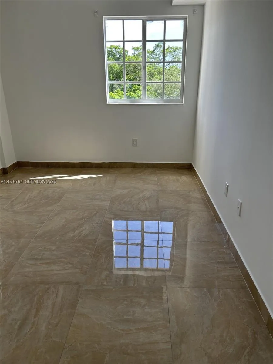 5271 SW 8th St #313 Miami, FL 33134