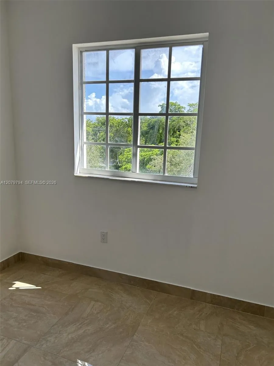 5271 SW 8th St #313 Miami, FL 33134