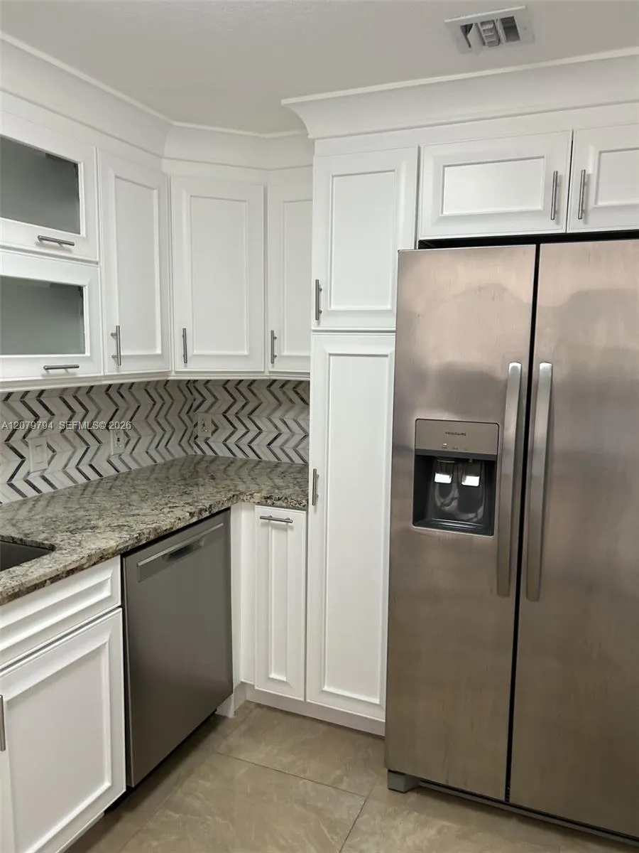5271 SW 8th St #313 Miami, FL 33134