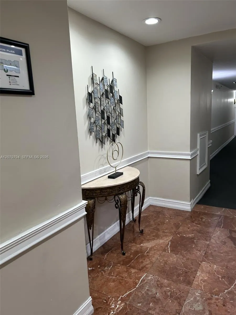 5271 SW 8th St #313 Miami, FL 33134
