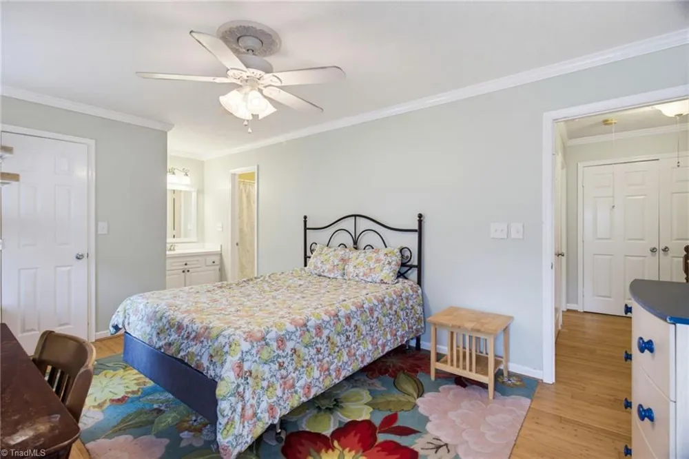 2522 Cottage Place Greensboro, NC 27455