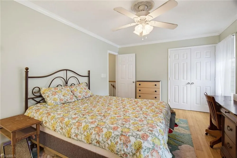 2522 Cottage Place Greensboro, NC 27455