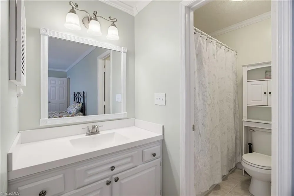 2522 Cottage Place Greensboro, NC 27455