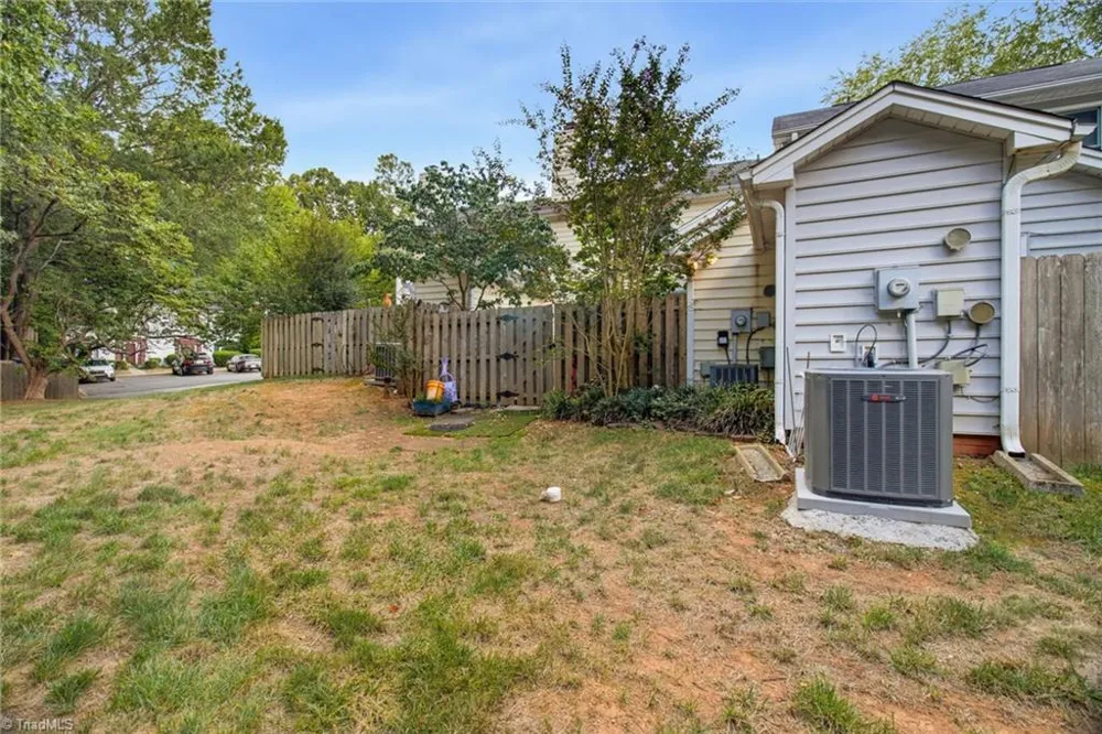 2522 Cottage Place Greensboro, NC 27455