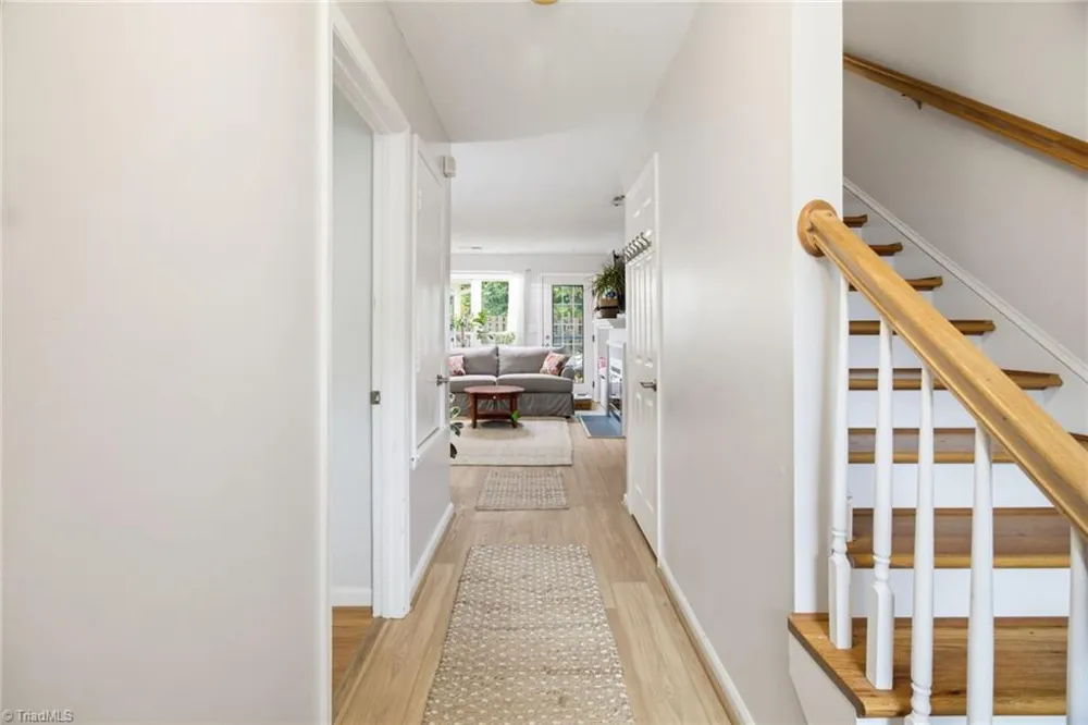 2522 Cottage Place Greensboro, NC 27455