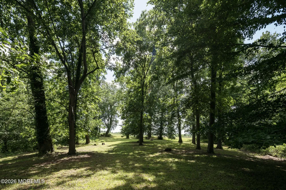 92 Warner Road Mannington, NJ 08079