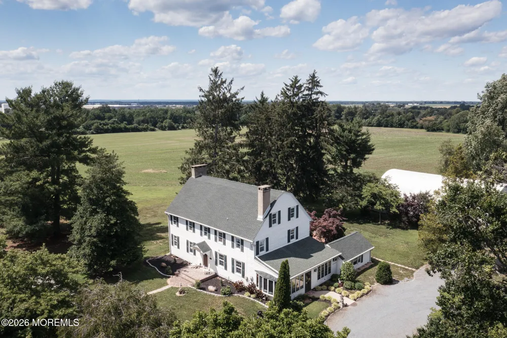 92 Warner Road Mannington, NJ 08079