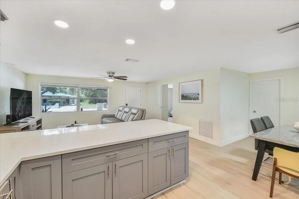 1114 LA SALLE STREET Clearwater, FL 33755