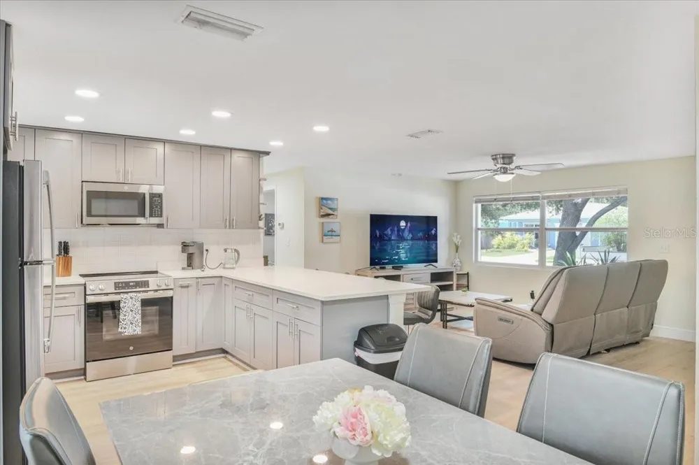 1114 LA SALLE STREET Clearwater, FL 33755