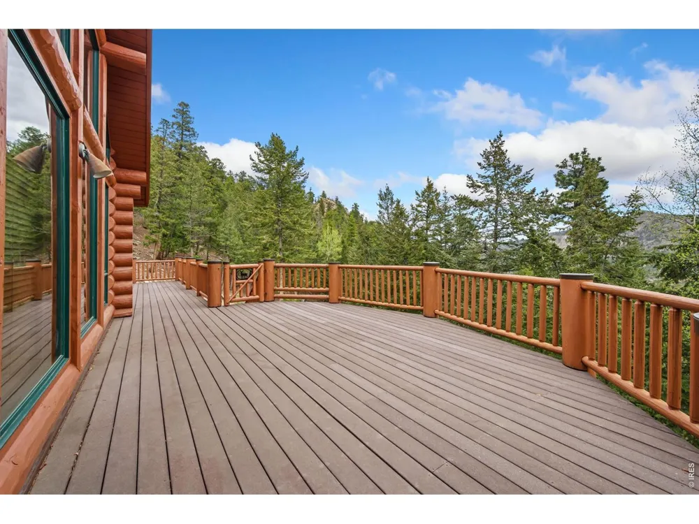 1490 Hummingbird Drive Estes Park, CO 80517