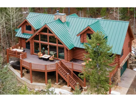 1490 Hummingbird Drive