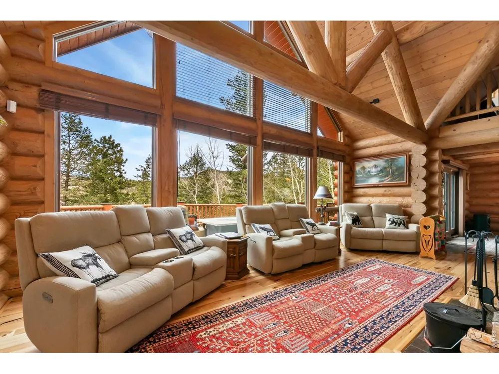 1490 Hummingbird Drive Estes Park, CO 80517