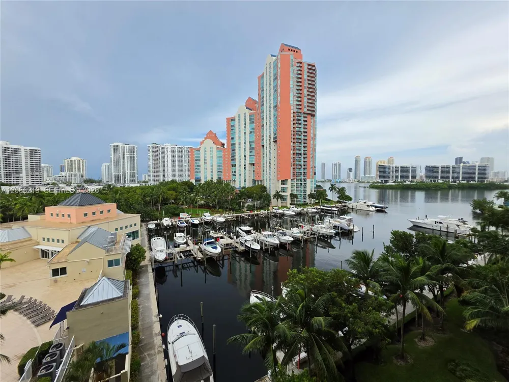 3340 NE 190th St #705 Aventura, FL 33180