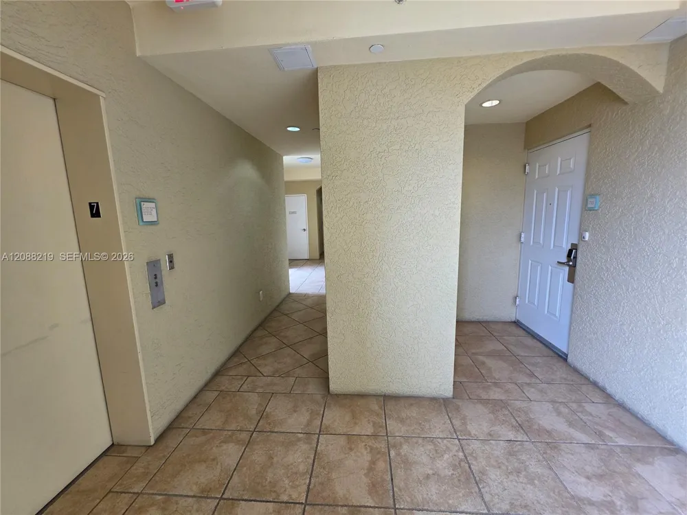 3340 NE 190th St #705 Aventura, FL 33180