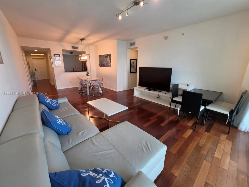 3340 NE 190th St #705 Aventura, FL 33180