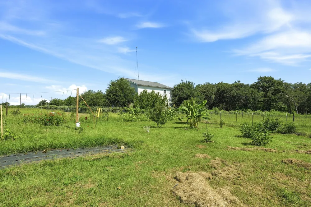 1951 County Road 475 Thrall, TX 76578