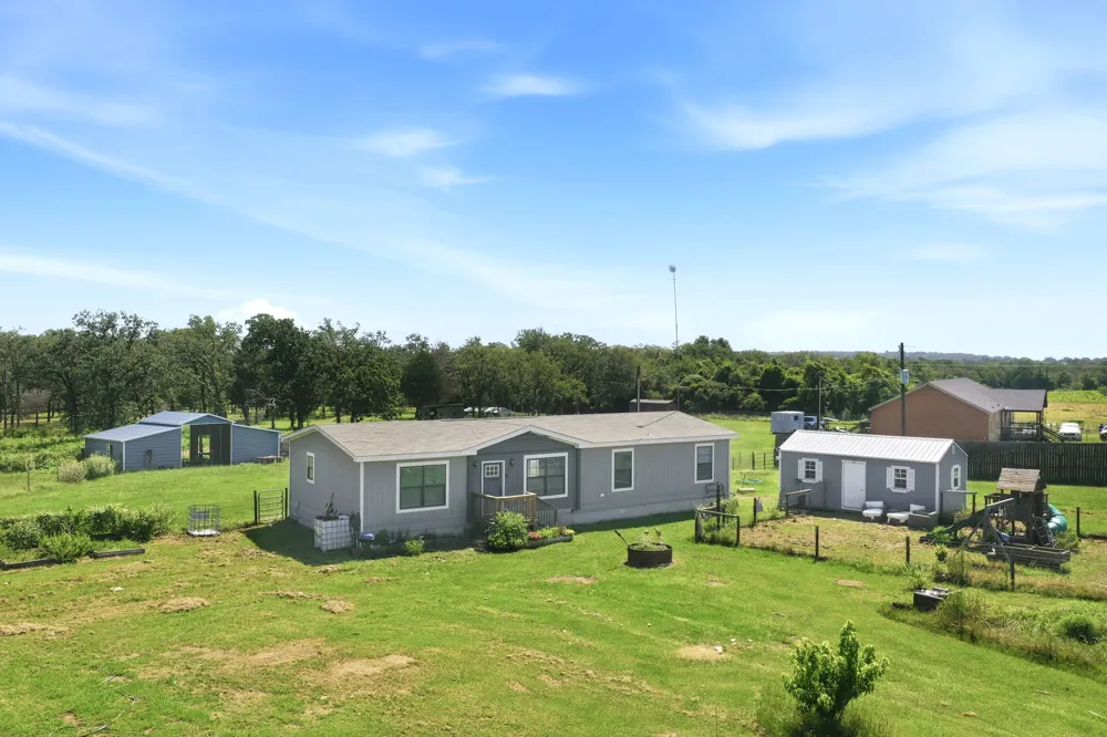 1951 County Road 475 Thrall, TX 76578