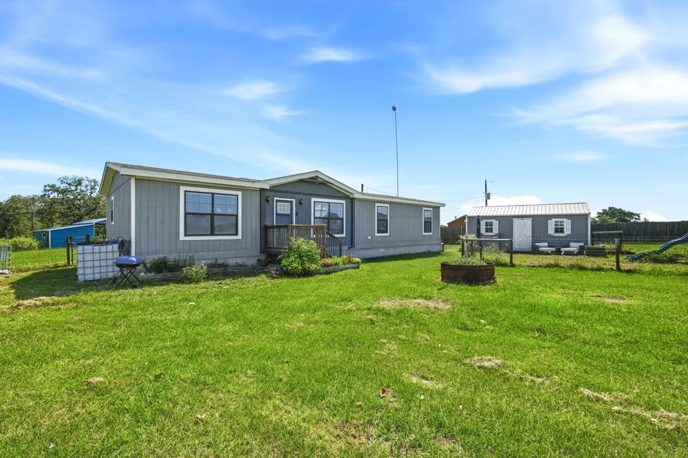 1951 County Road 475 Thrall, TX 76578