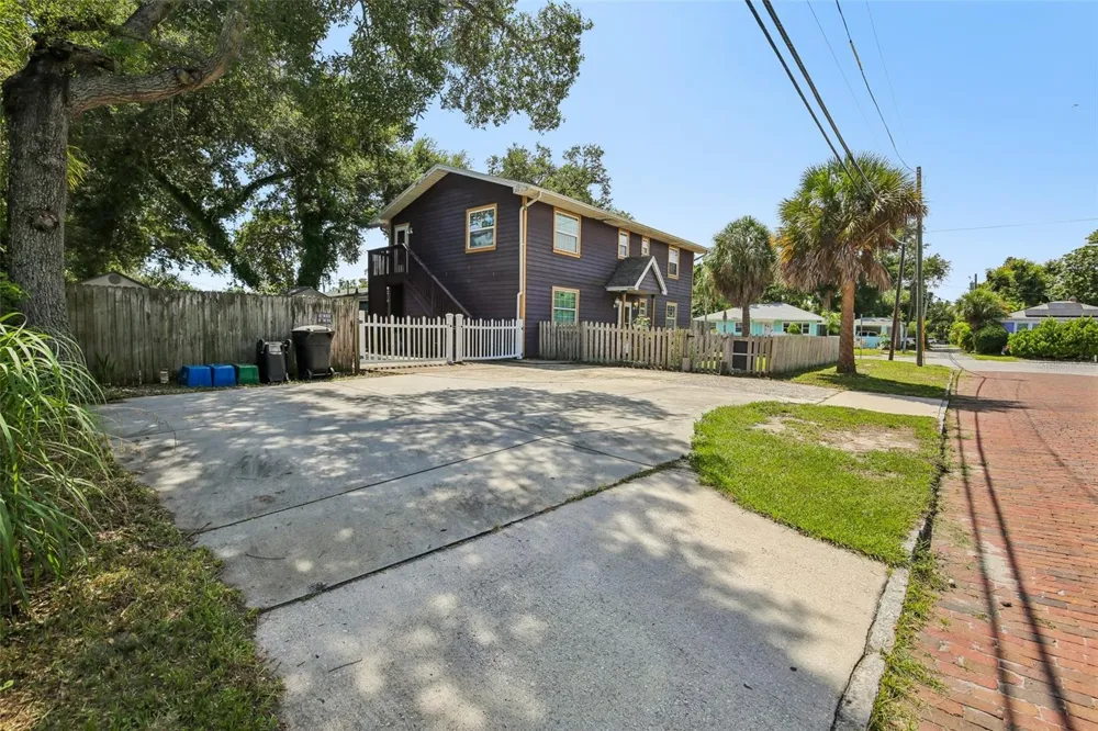 2702 49TH STREET S Gulfport, FL 33707
